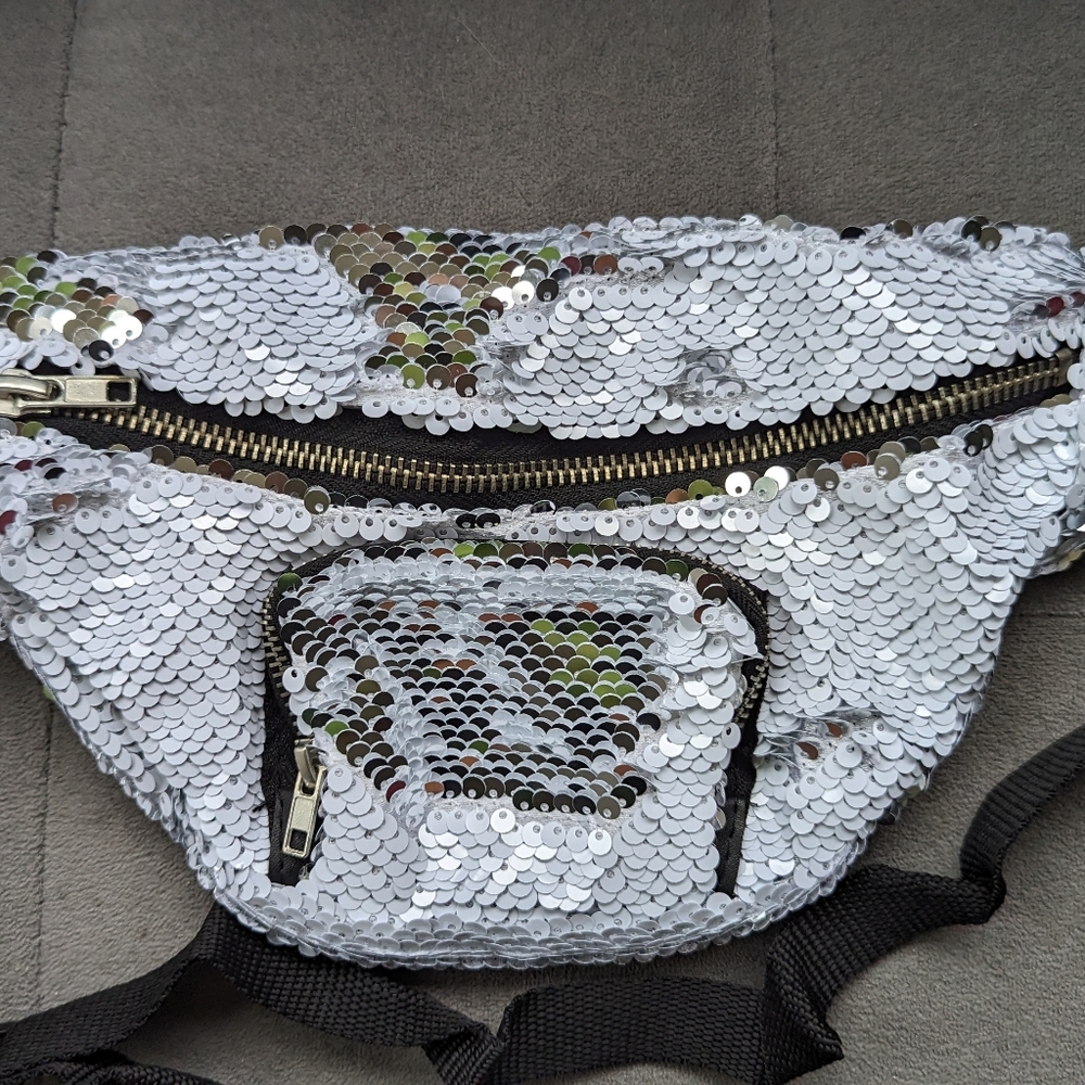 New Reversible Sequin Zippered Pouch Pack / Waist Bag White & Silver Sequins
